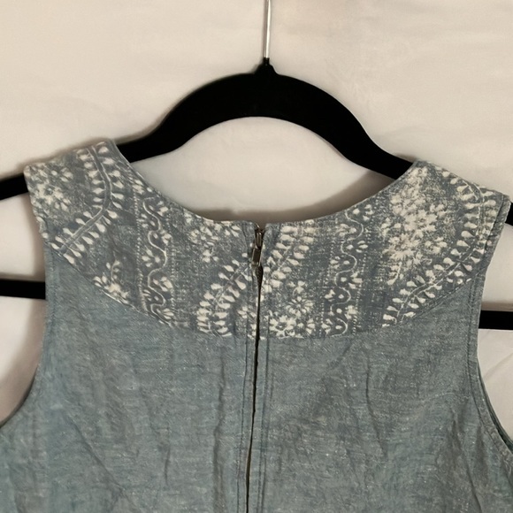 Patagonia: Blue/white floral patterned denim dress- Hemp/cotton blend- size 4 - Picture 10 of 13